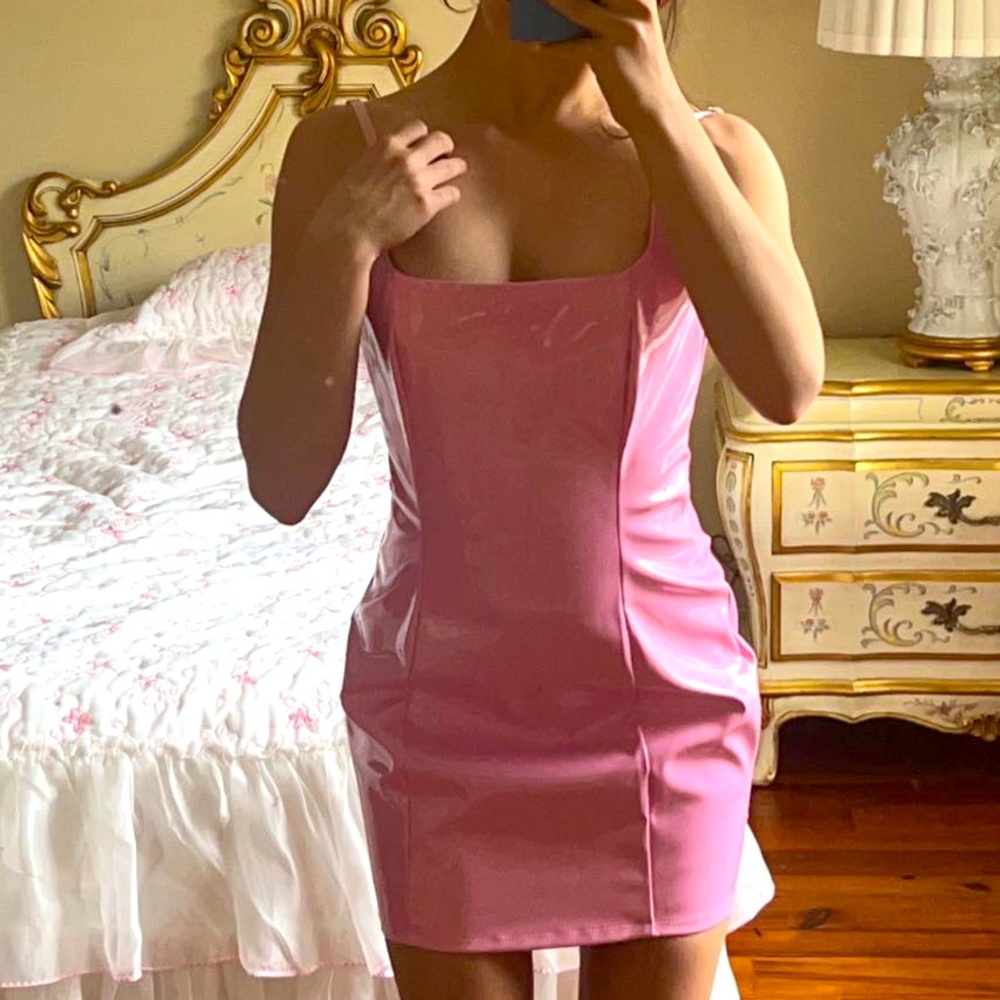 Prettylittlething- Pink Bodycon Dress 🌸